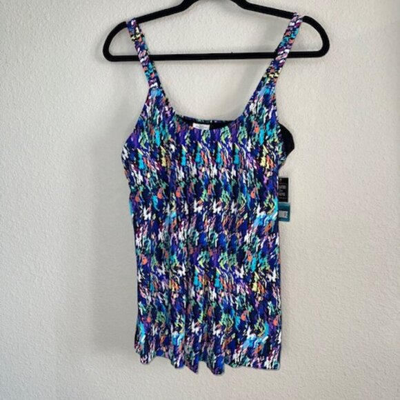Swim Solutions Women's Printed Pleated Tankini‎ Top NWT - Picture 2 of 5